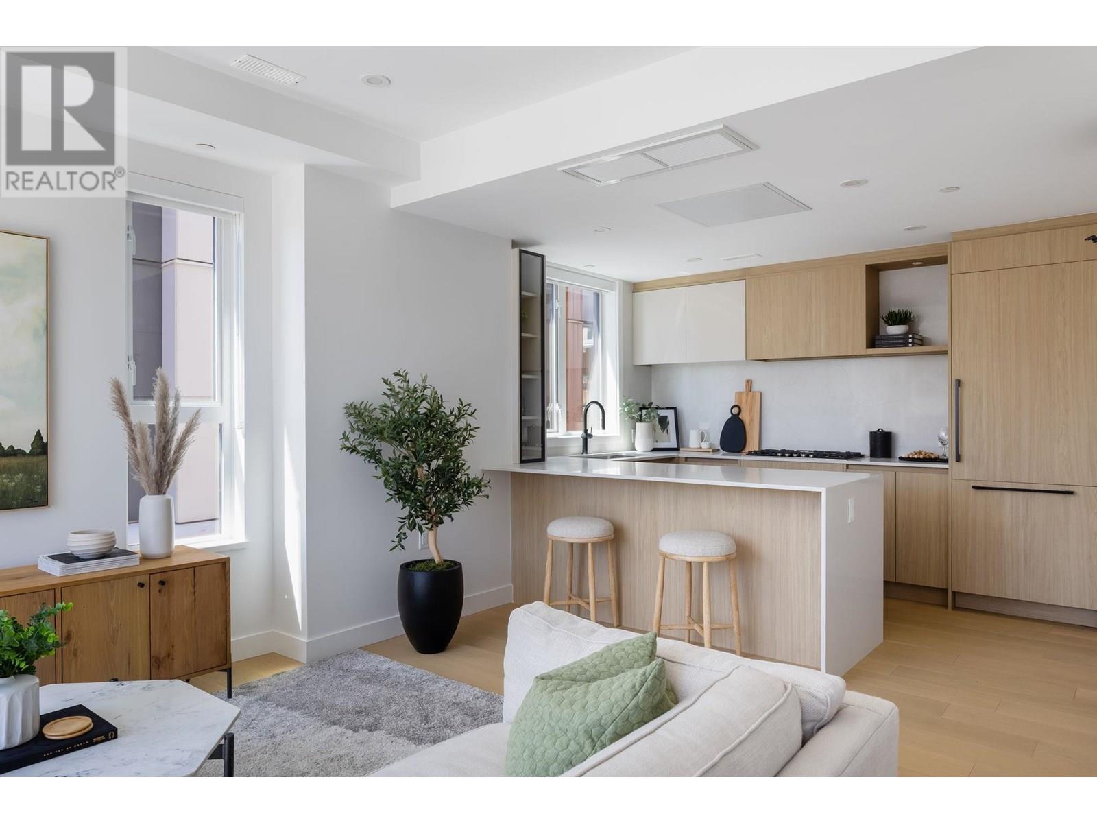 Photo 18 of 212 715 W 49th Avenue, Vancouver BC
