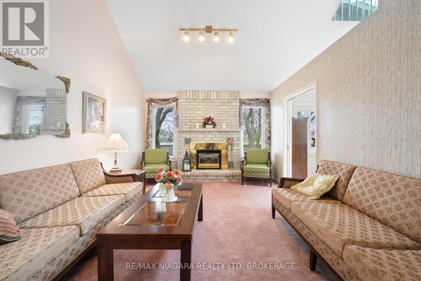 Photo 22 of 2 10 Elderwood Drive, St Catharines ON