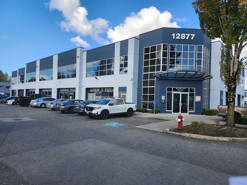 Photo 1 of 212 12877 76 Avenue, Surrey BC