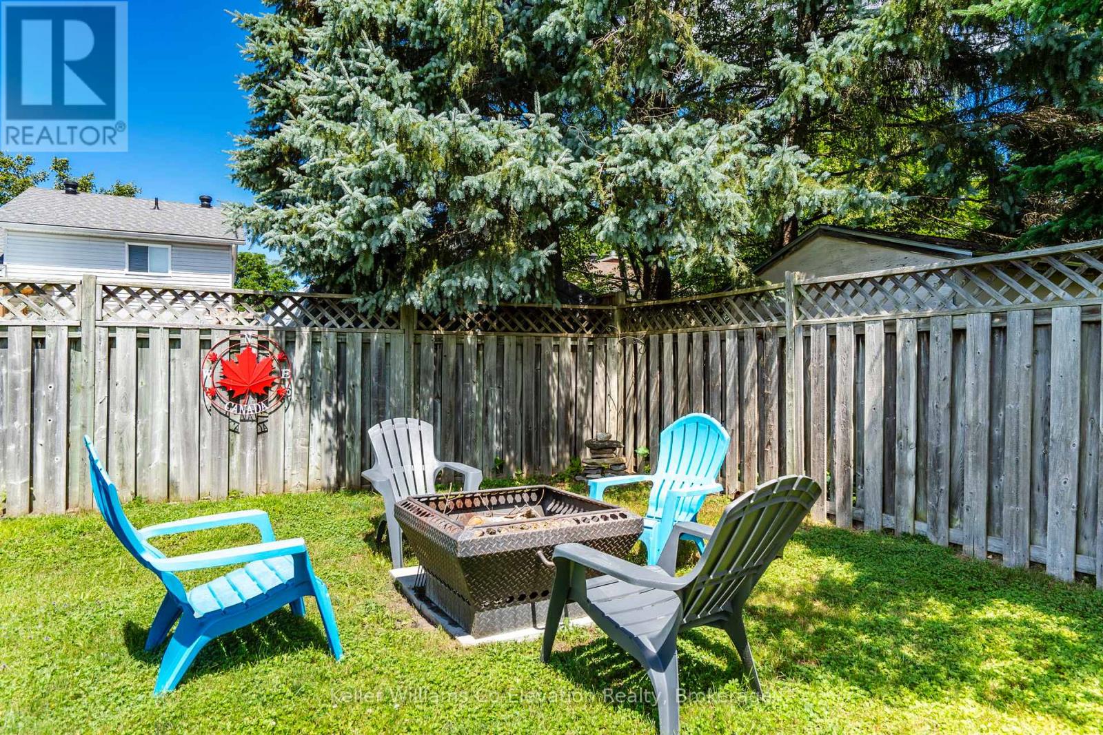 Photo 2 of 5 Pommel Place, Penetanguishene ON