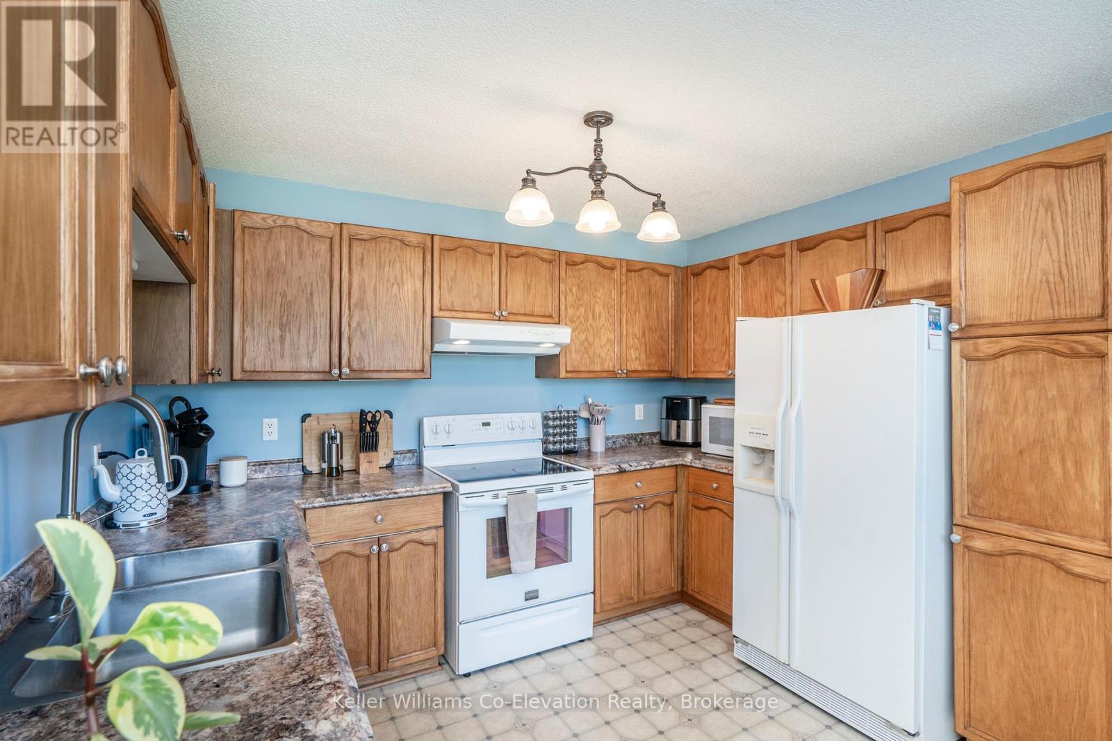Photo 11 of 5 Pommel Place, Penetanguishene ON