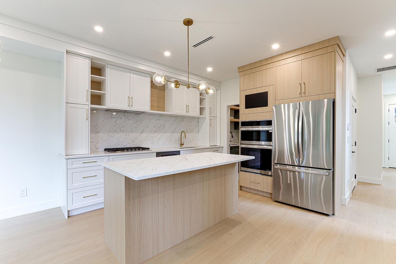 Photo 7 of 11900 Sunwood Place, Delta BC