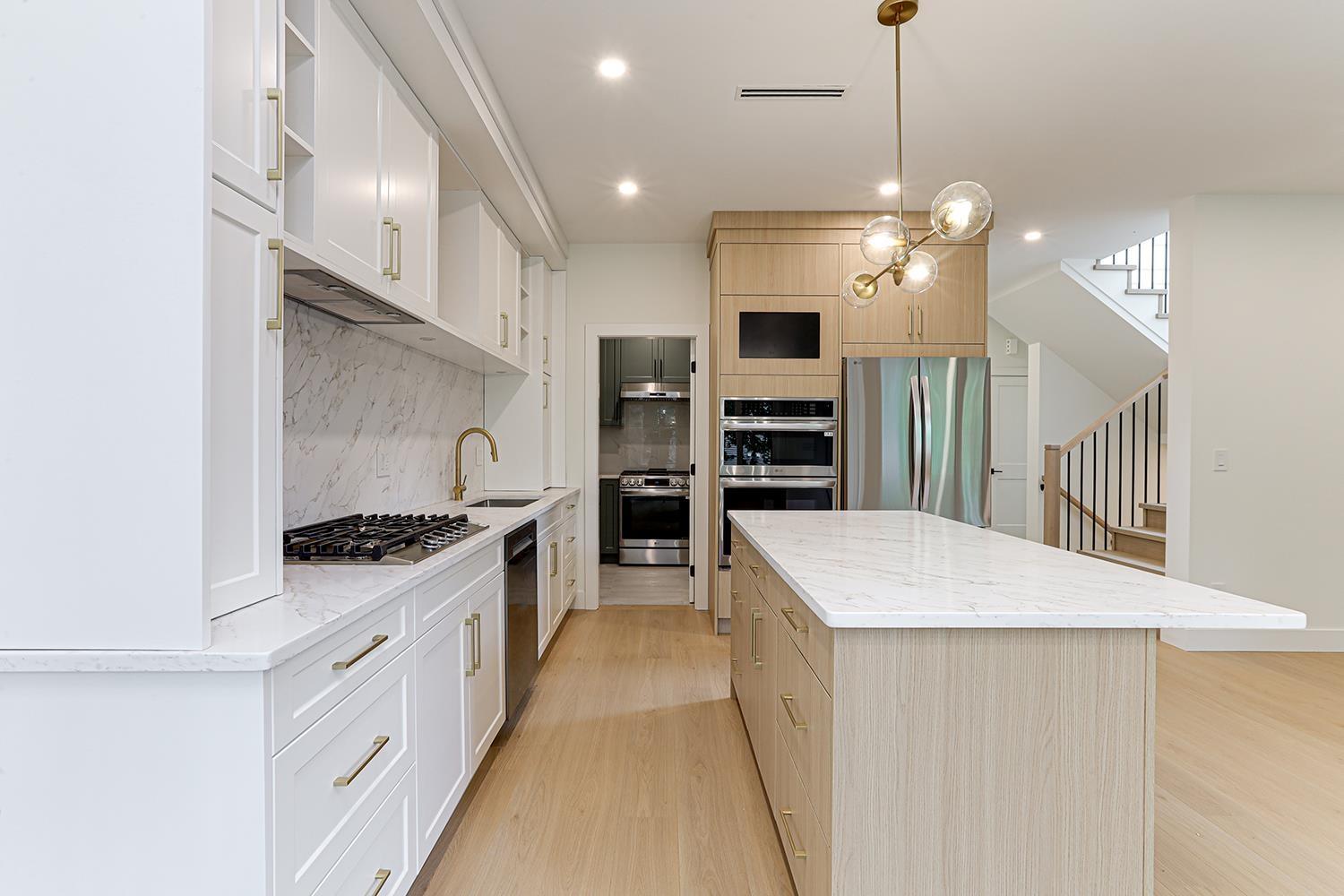 Photo 9 of 11900 Sunwood Place, Delta BC