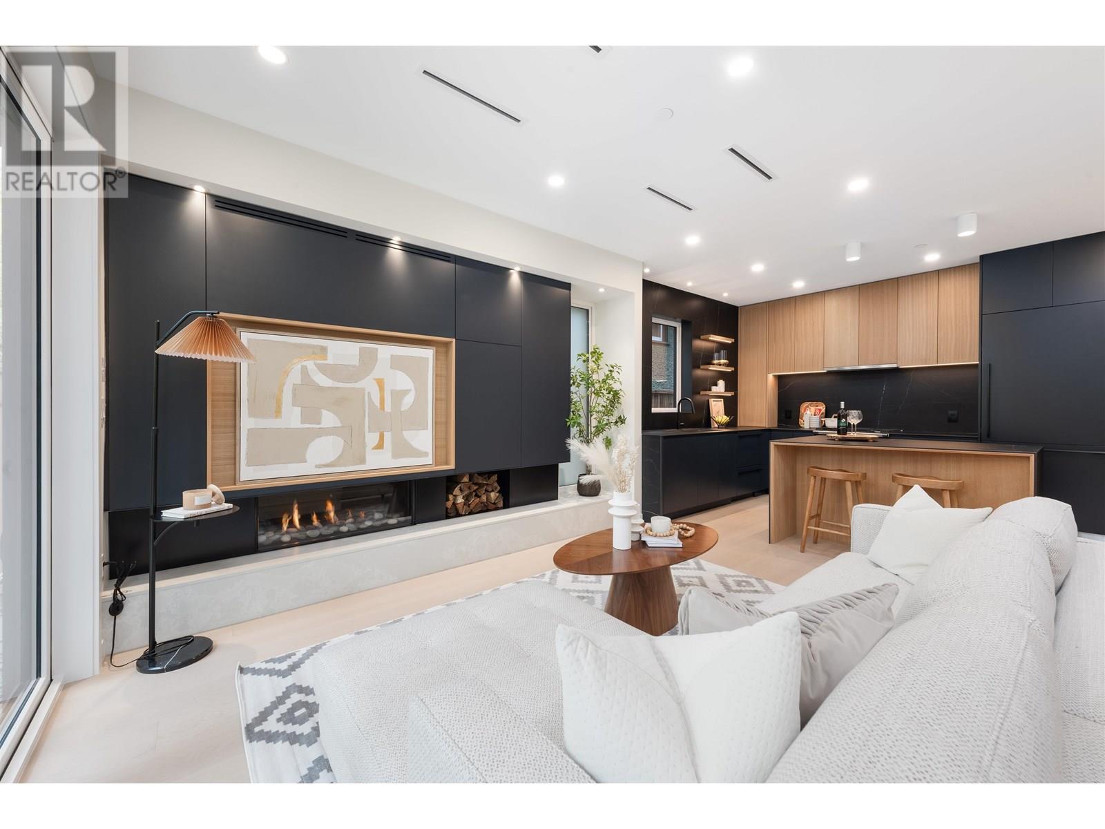 Photo 12 of 1 2764 W 14th Avenue, Vancouver BC