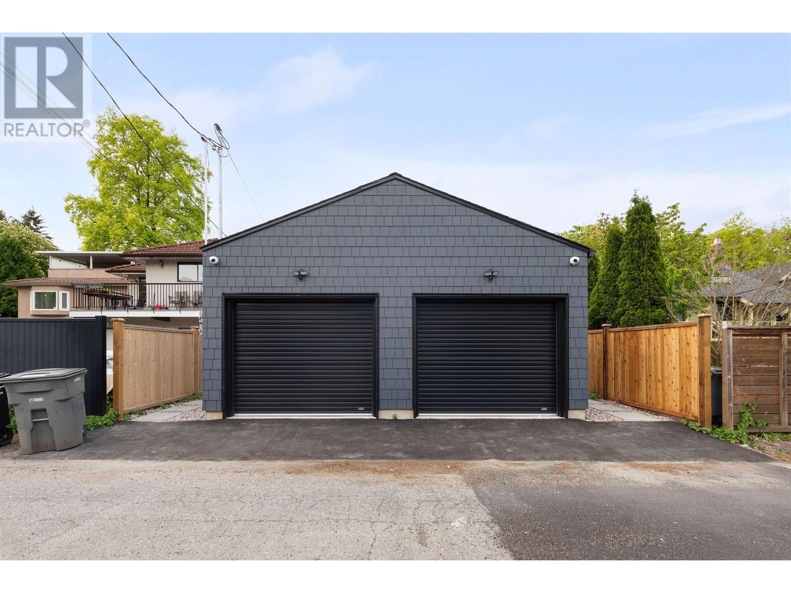 Photo 34 of 2 2764 W 14th Avenue, Vancouver BC