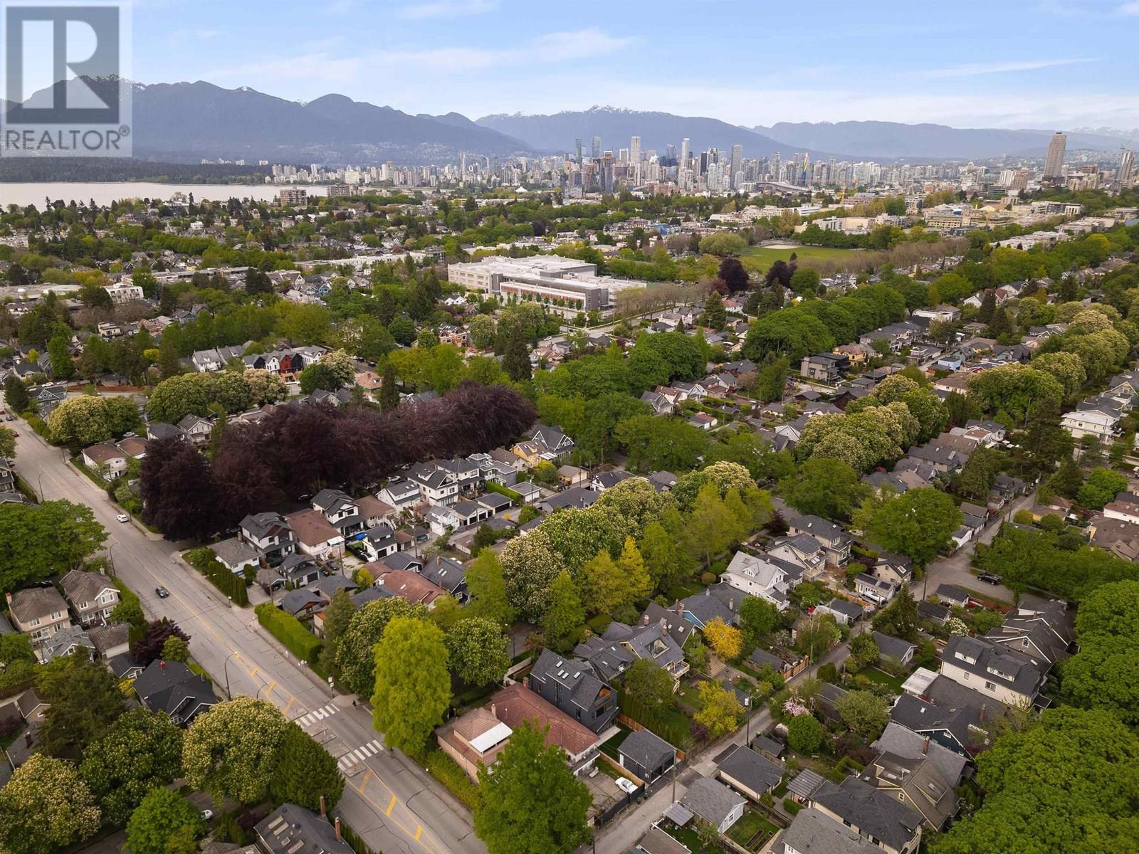Photo 37 of 2 2764 W 14th Avenue, Vancouver BC