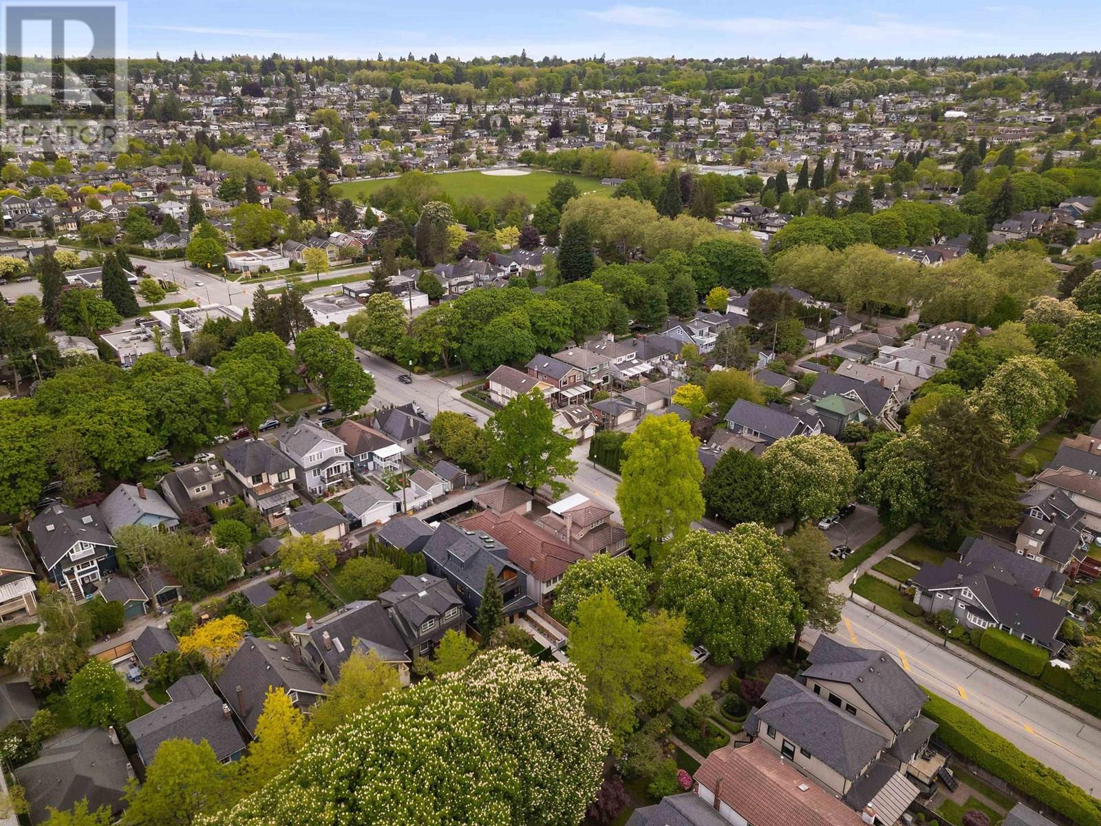 Photo 35 of 2 2764 W 14th Avenue, Vancouver BC