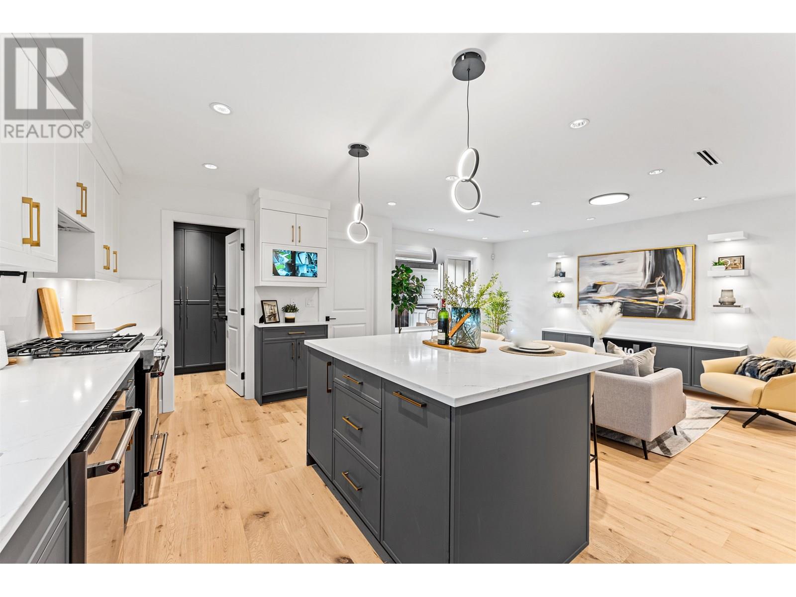 Photo 13 of 4917 Venables Street, Burnaby BC