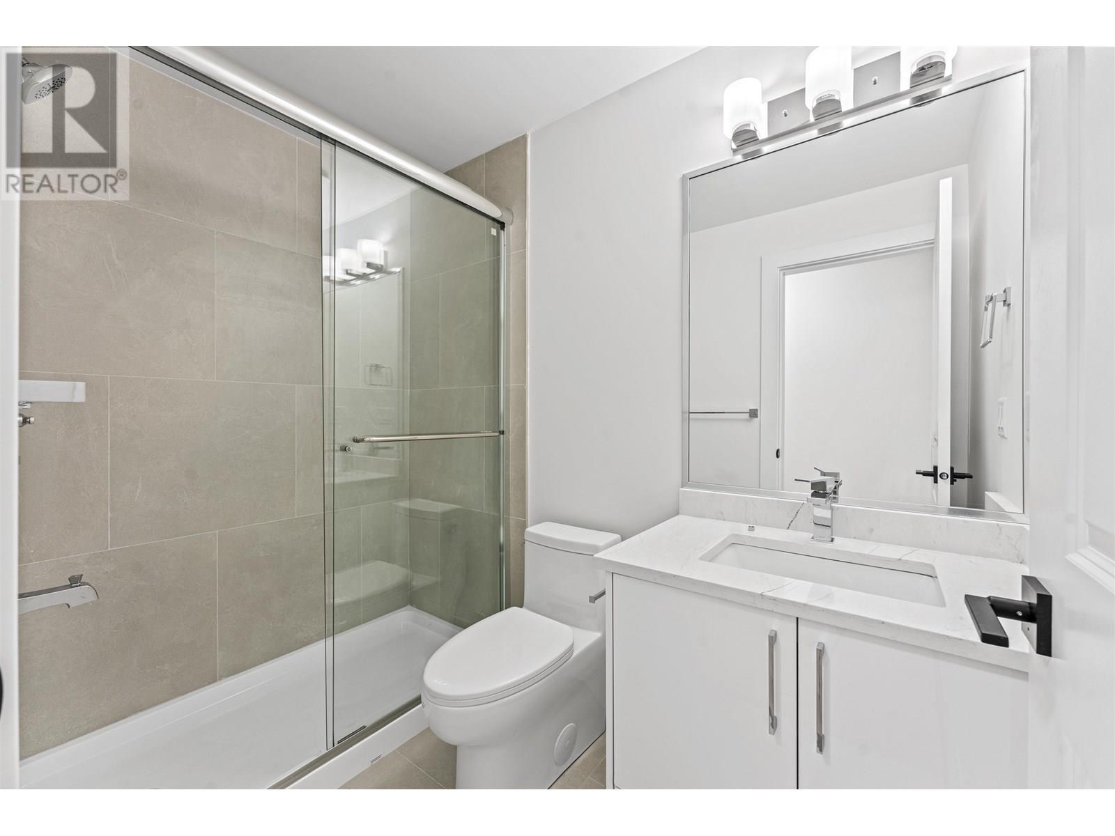 Photo 6 of 4917 Venables Street, Burnaby BC