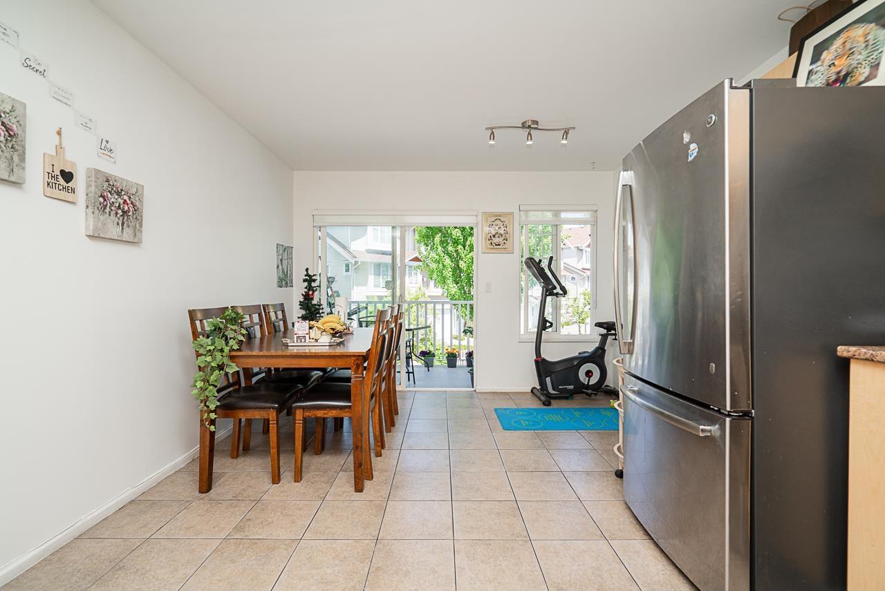 Photo 14 of 71 12110 75 A Avenue, Surrey BC