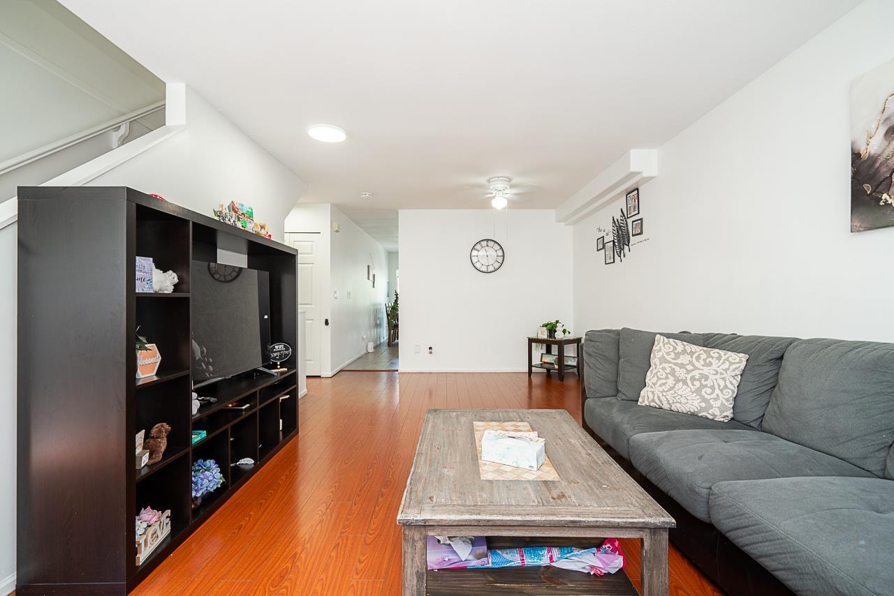 Photo 9 of 71 12110 75 A Avenue, Surrey BC