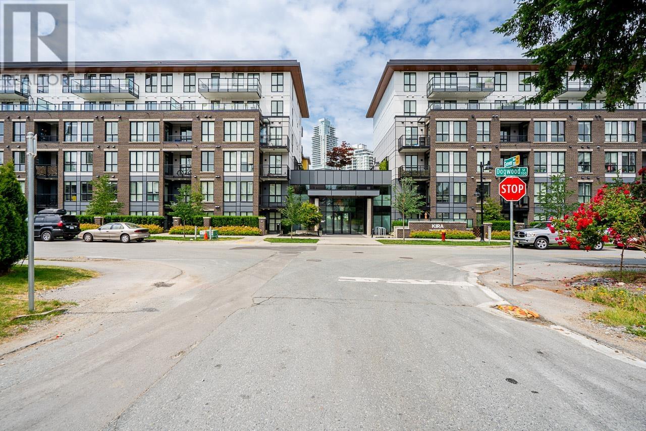 Photo 3 of 204 750 Dogwood Street, Coquitlam BC