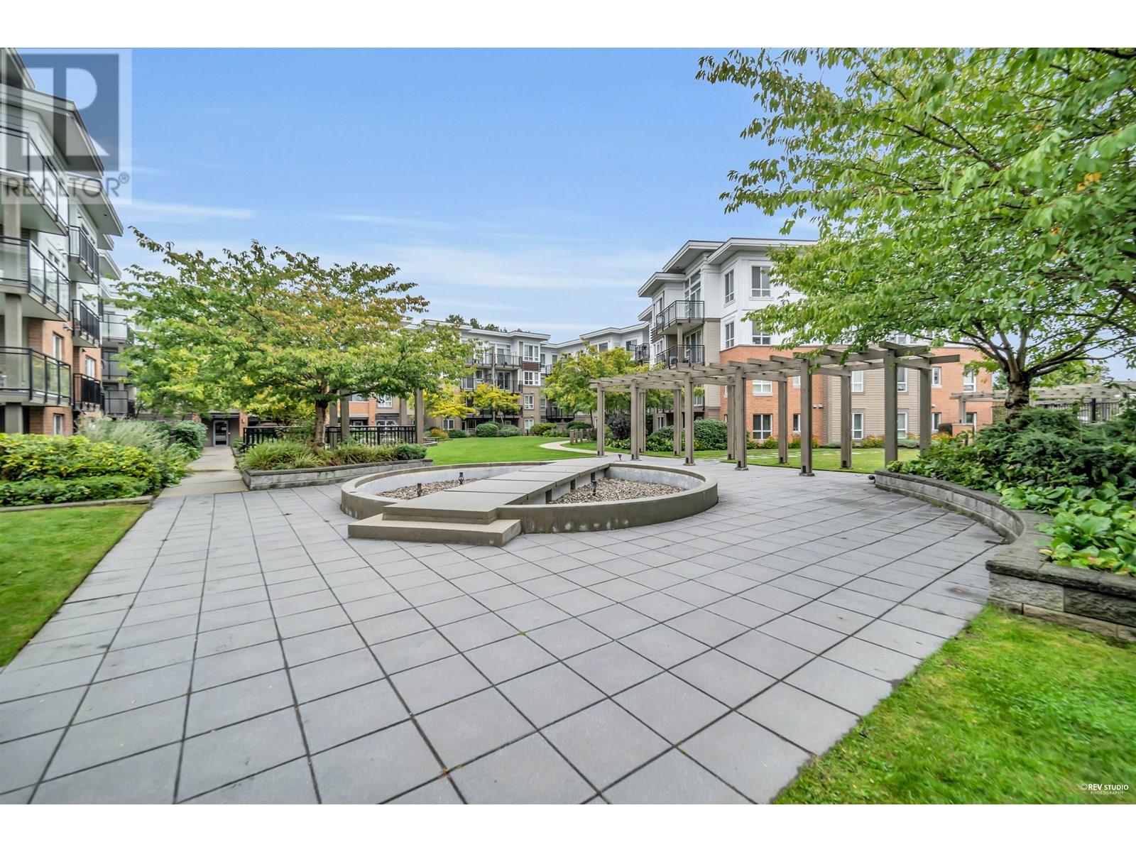 Photo 9 of 220 9399 Tomicki Avenue, Richmond BC