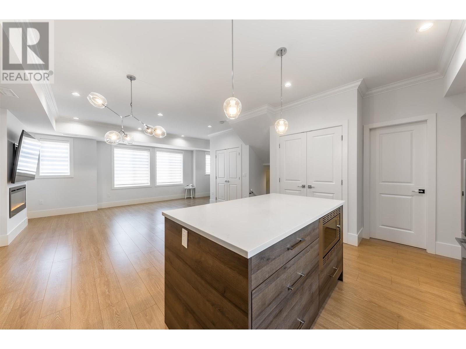 Photo 19 of 54 9200 Mckim Way, Richmond BC