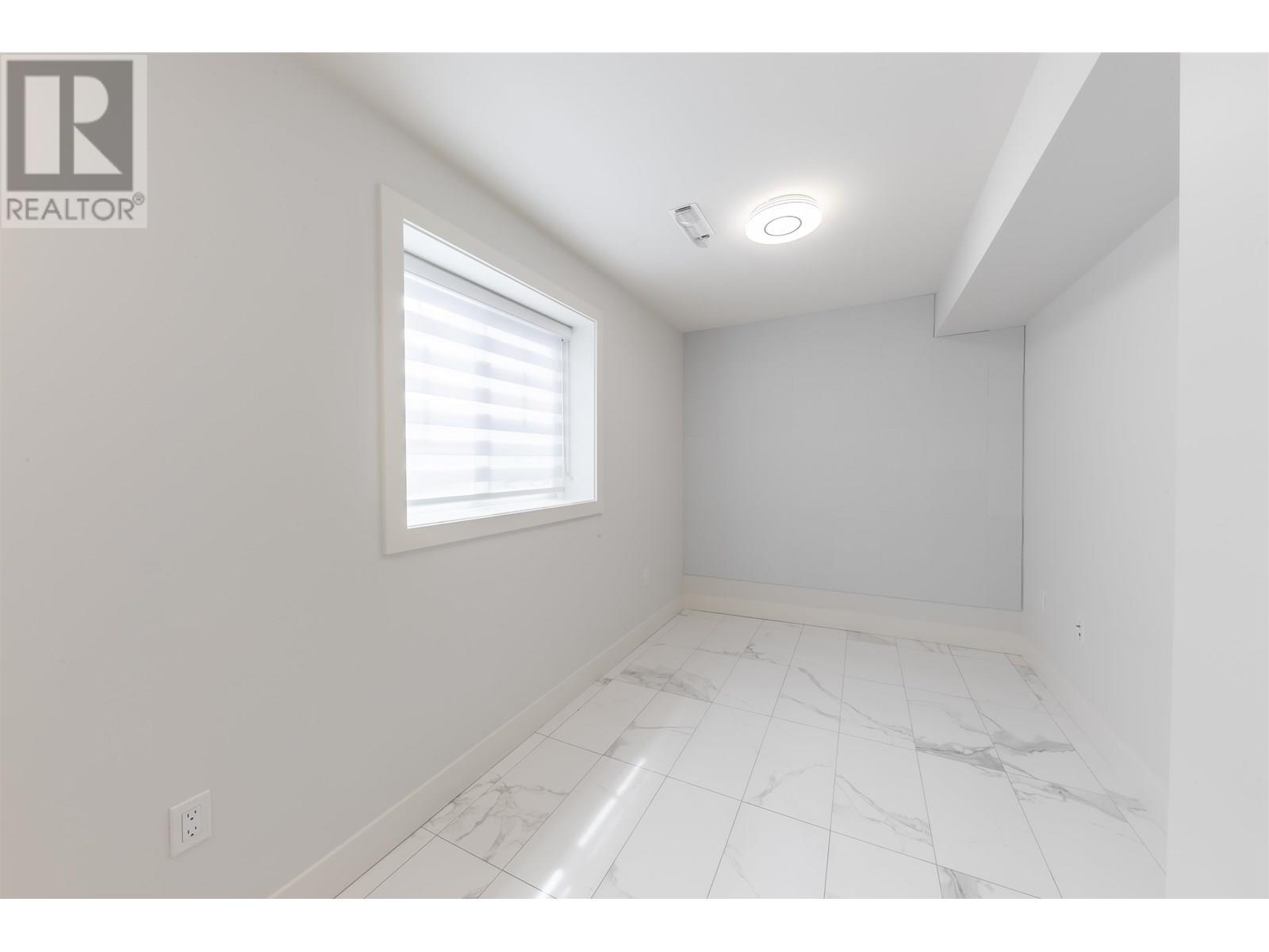 Photo 32 of 54 9200 Mckim Way, Richmond BC