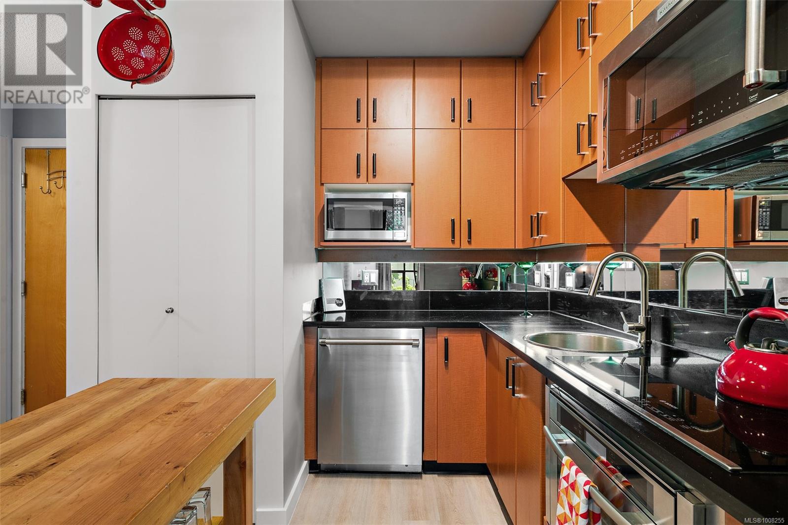 Photo 36 of 212 409 Swift St, Victoria BC