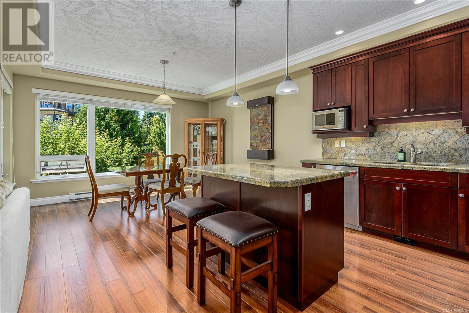 225 3666 Royal Vista Way, Courtenay