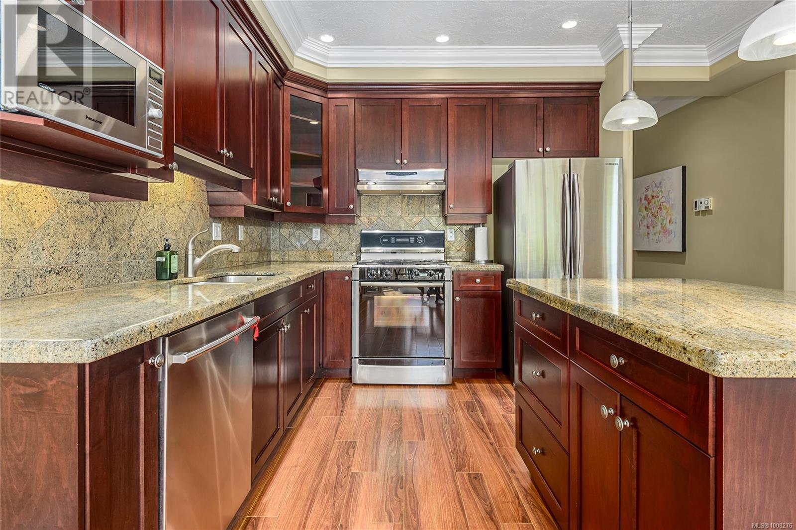 225 3666 Royal Vista Way, Courtenay