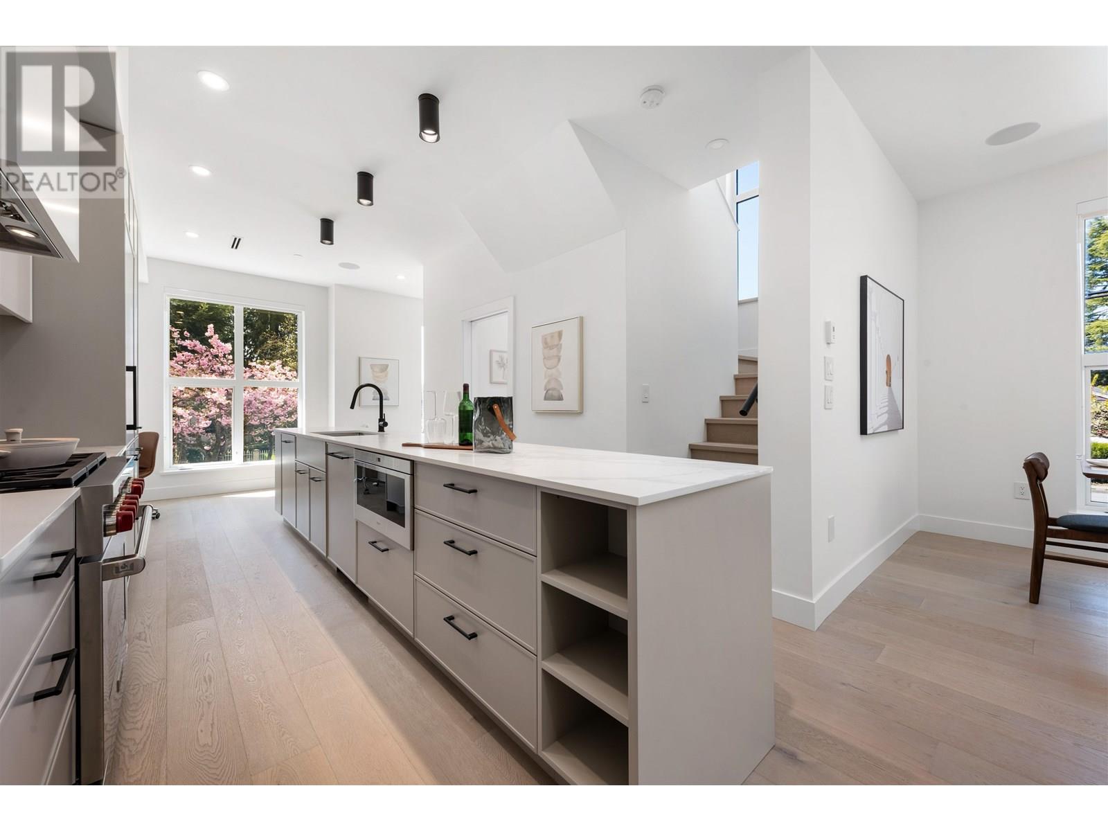 Photo 7 of 1495 W 52nd Avenue, Vancouver BC