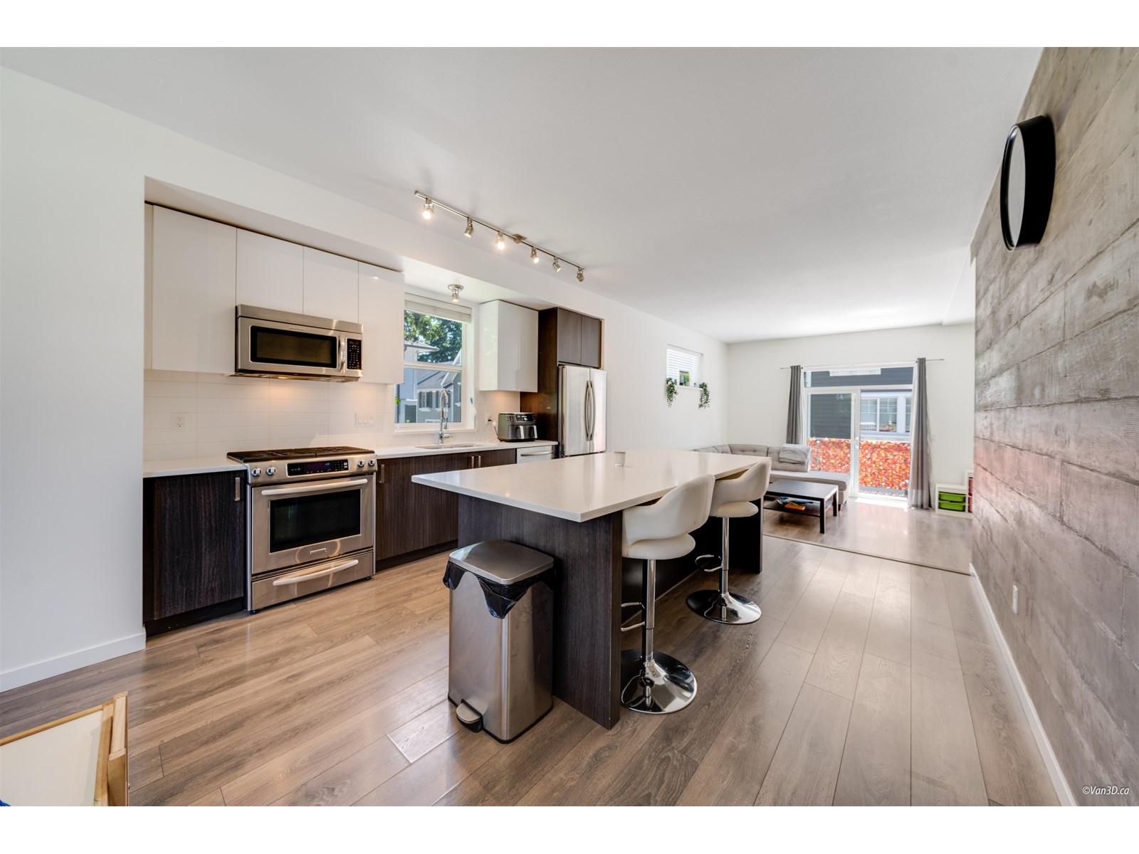 Photo 14 of 20 15128 24 Avenue, Surrey BC
