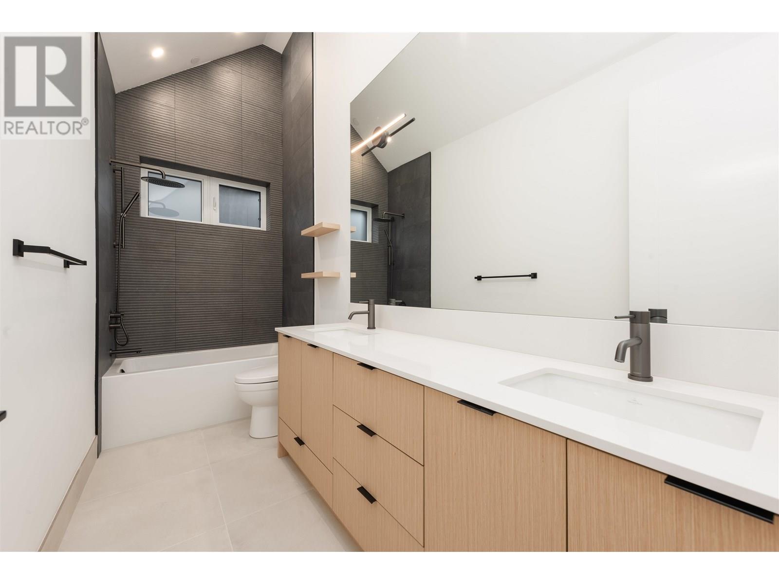 Photo 21 of 5 371 E 33rd Avenue, Vancouver BC