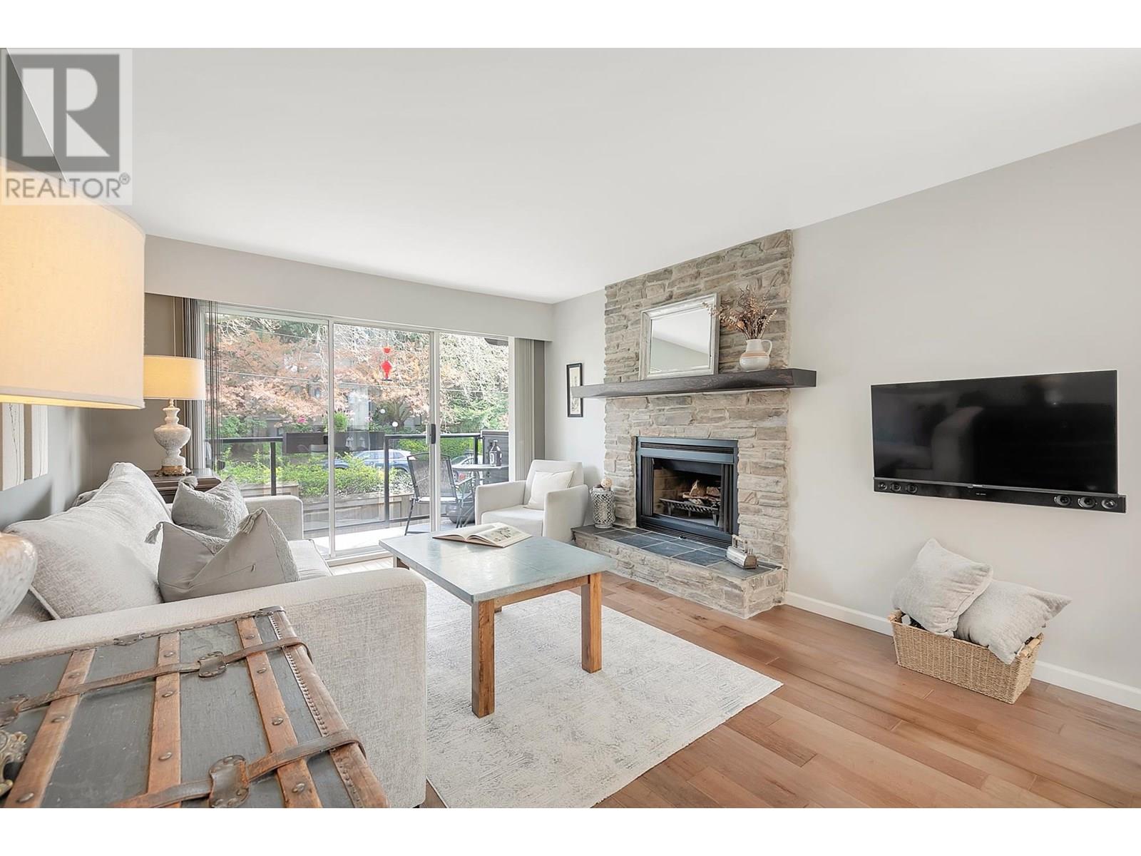Photo 10 of 213 230 Mowat Street, New Westminster BC