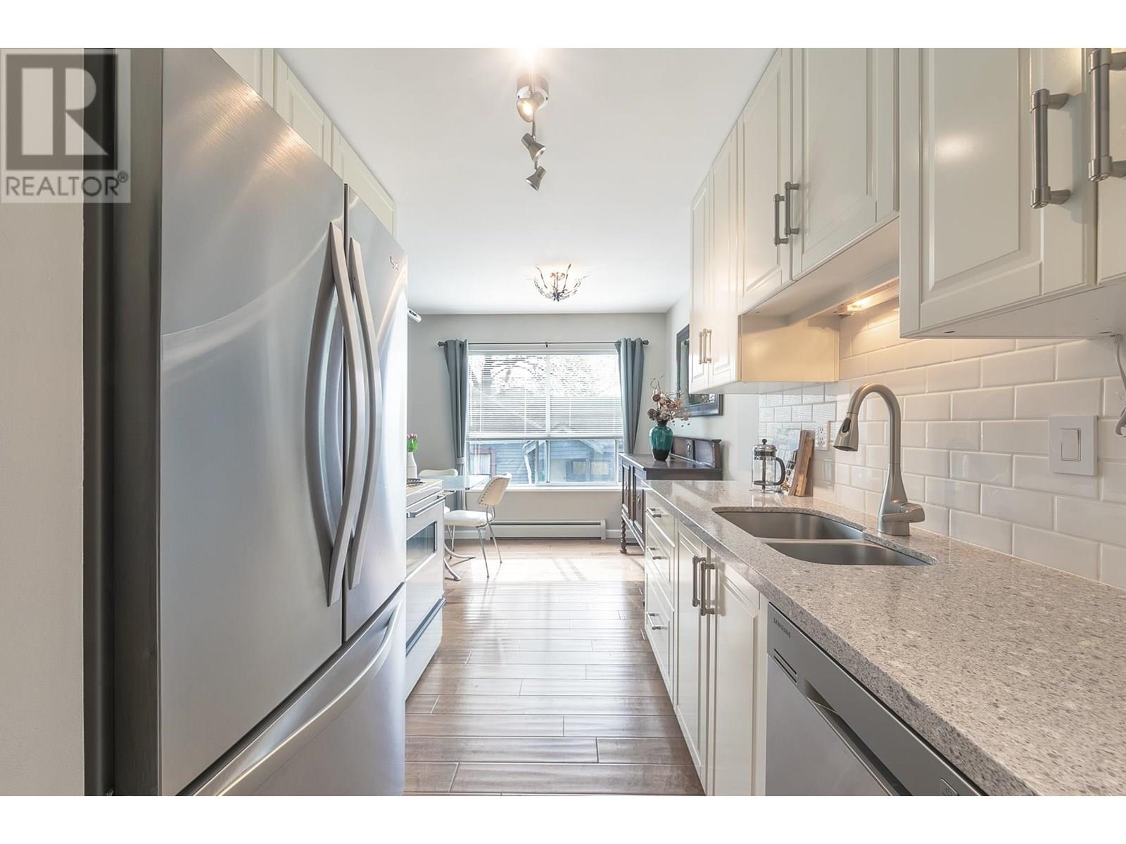 Photo 3 of 213 230 Mowat Street, New Westminster BC