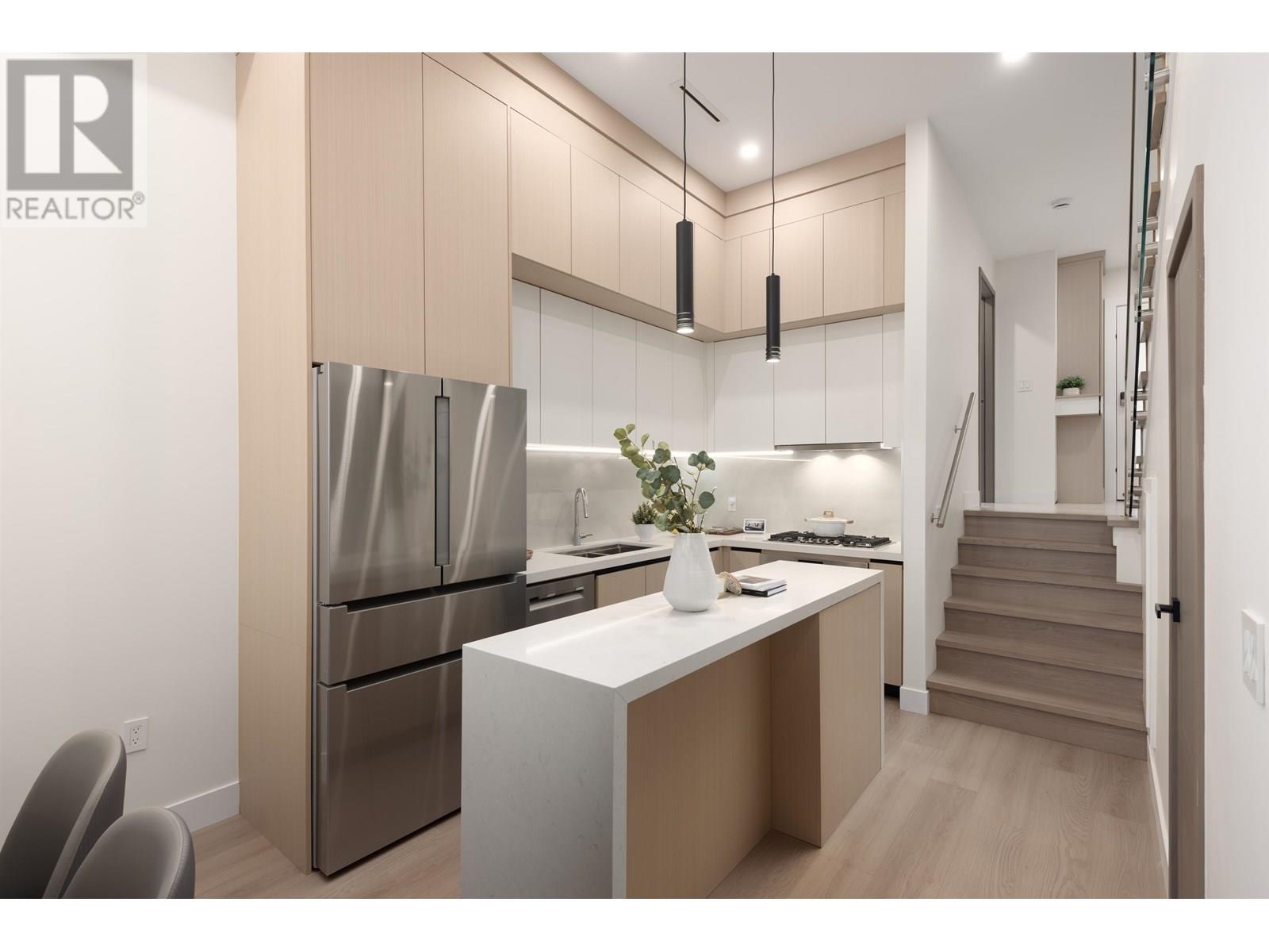 Photo 11 of 102 914 Rochester Avenue, Coquitlam BC