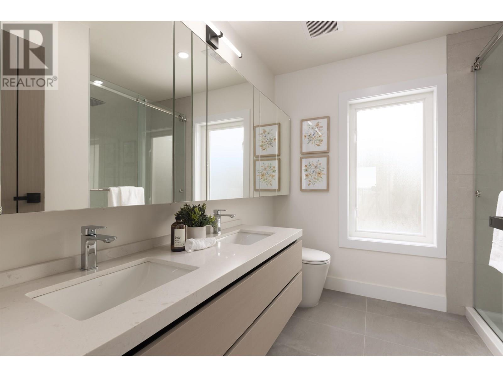 Photo 20 of 102 914 Rochester Avenue, Coquitlam BC