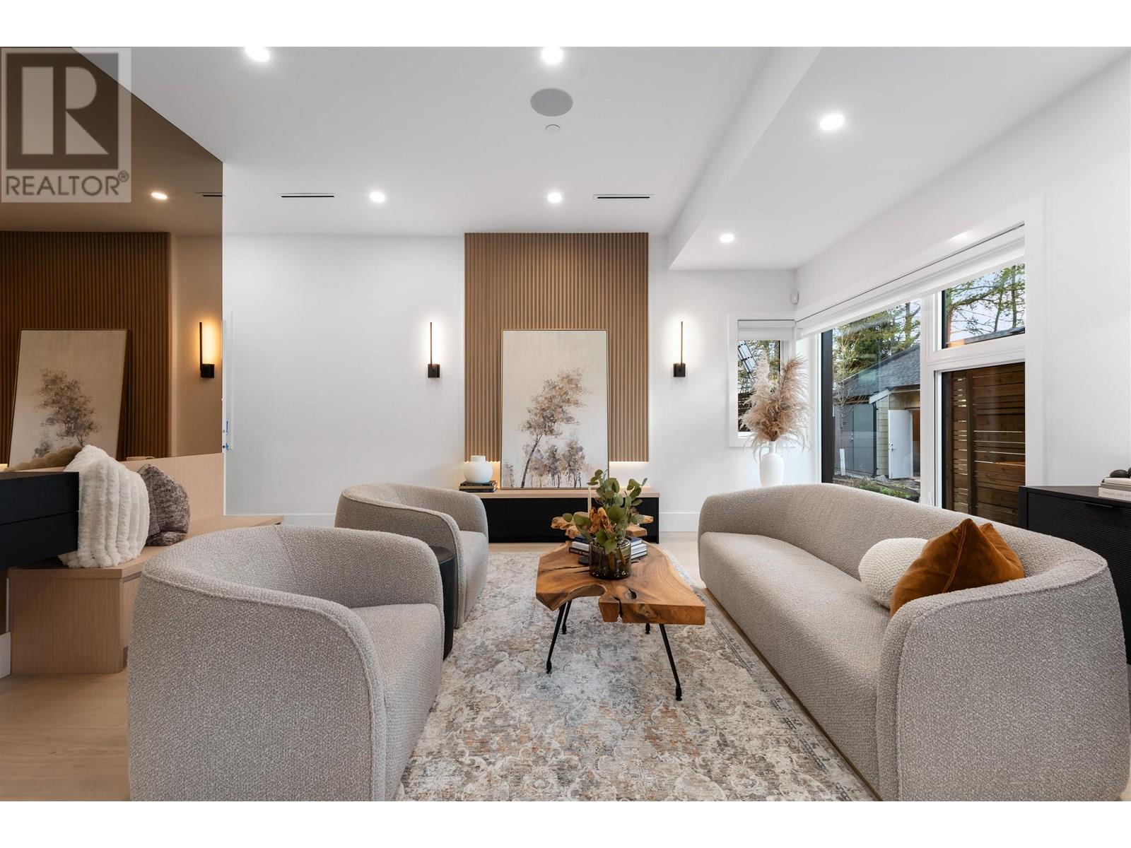 Photo 6 of 2 375 E 33rd Avenue, Vancouver BC
