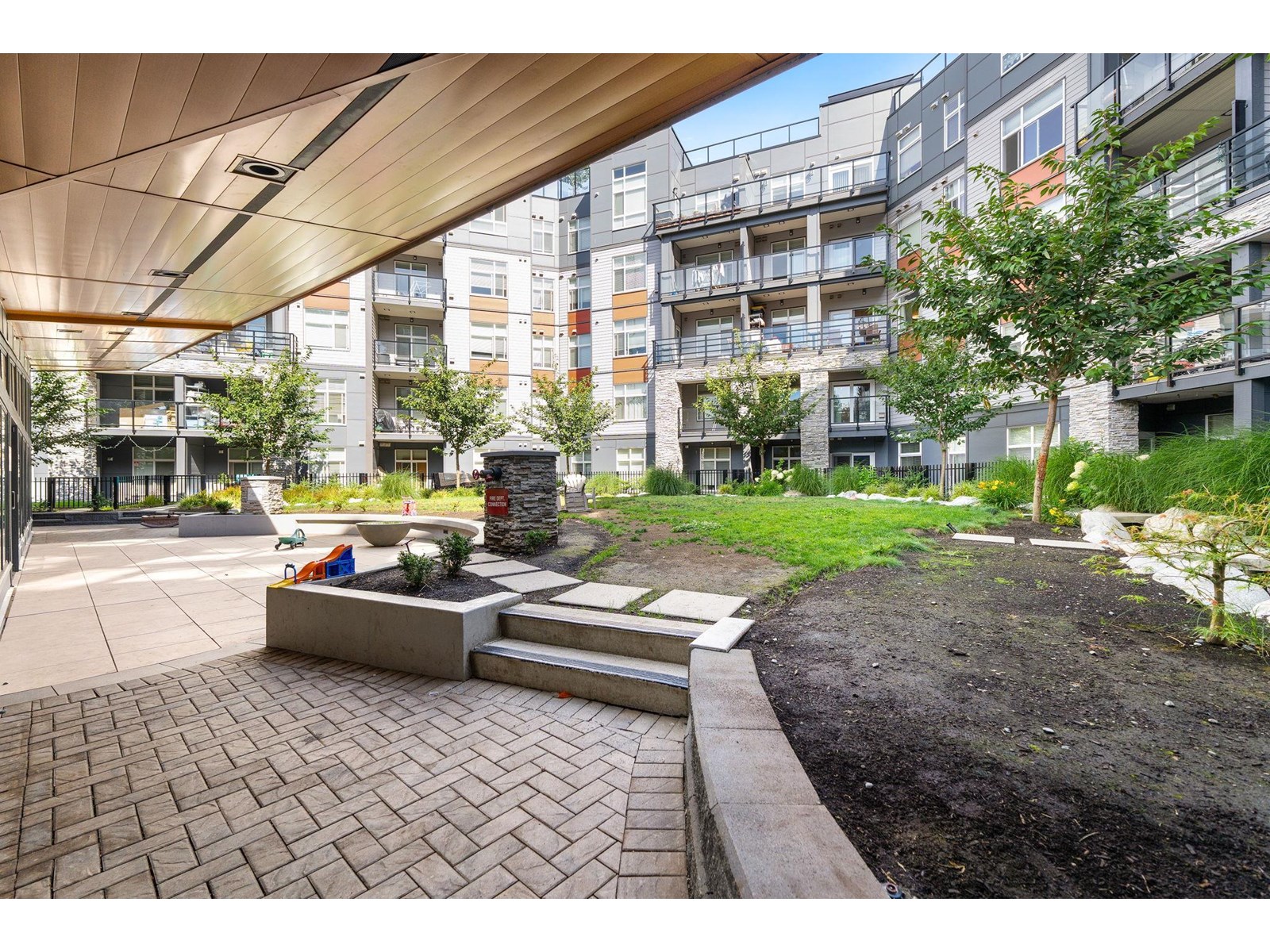 Photo 21 of 418 11077 Ravine Road, Surrey BC