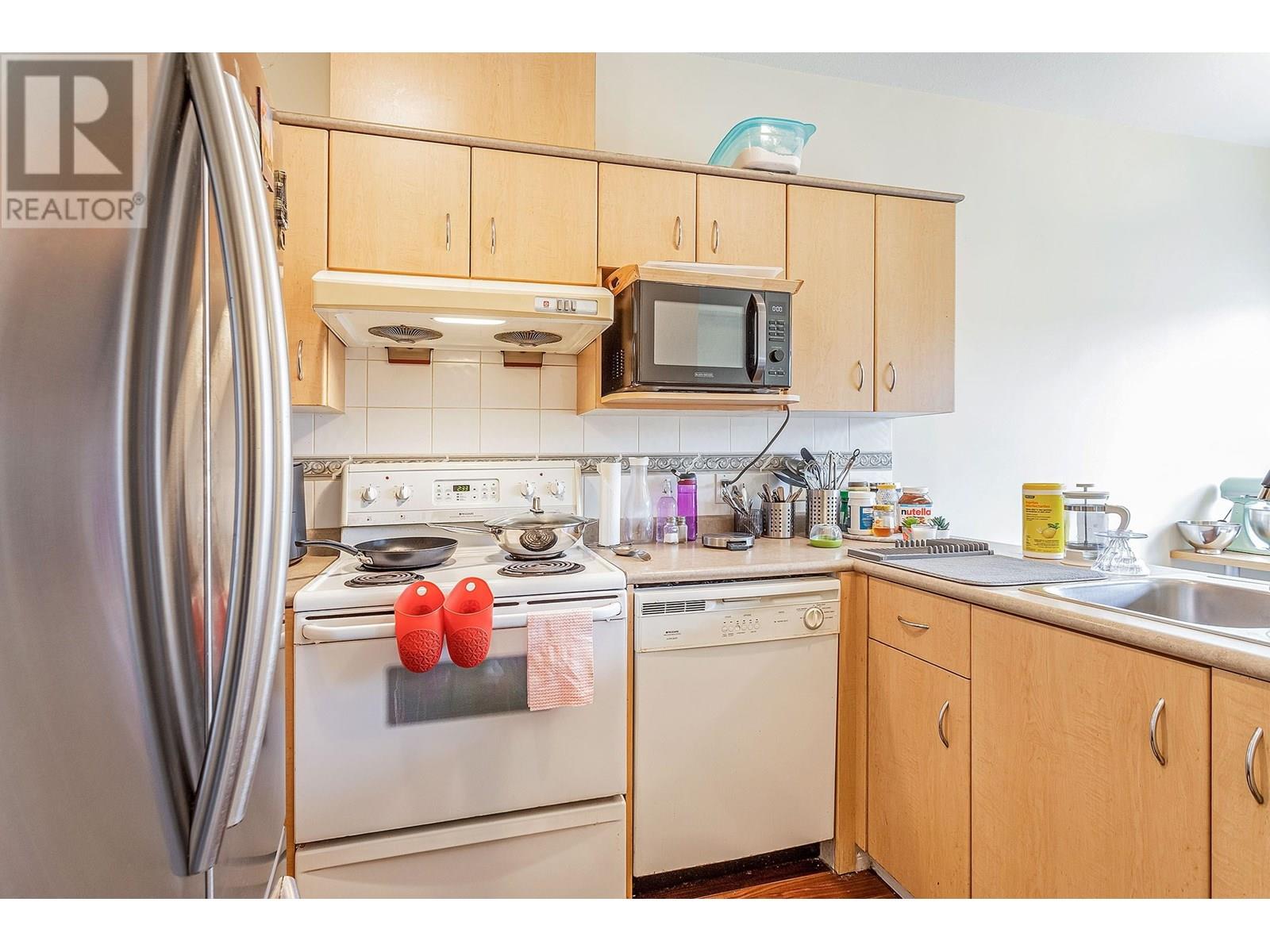 Photo 7 of 7 6811 Livingstone Place, Richmond BC