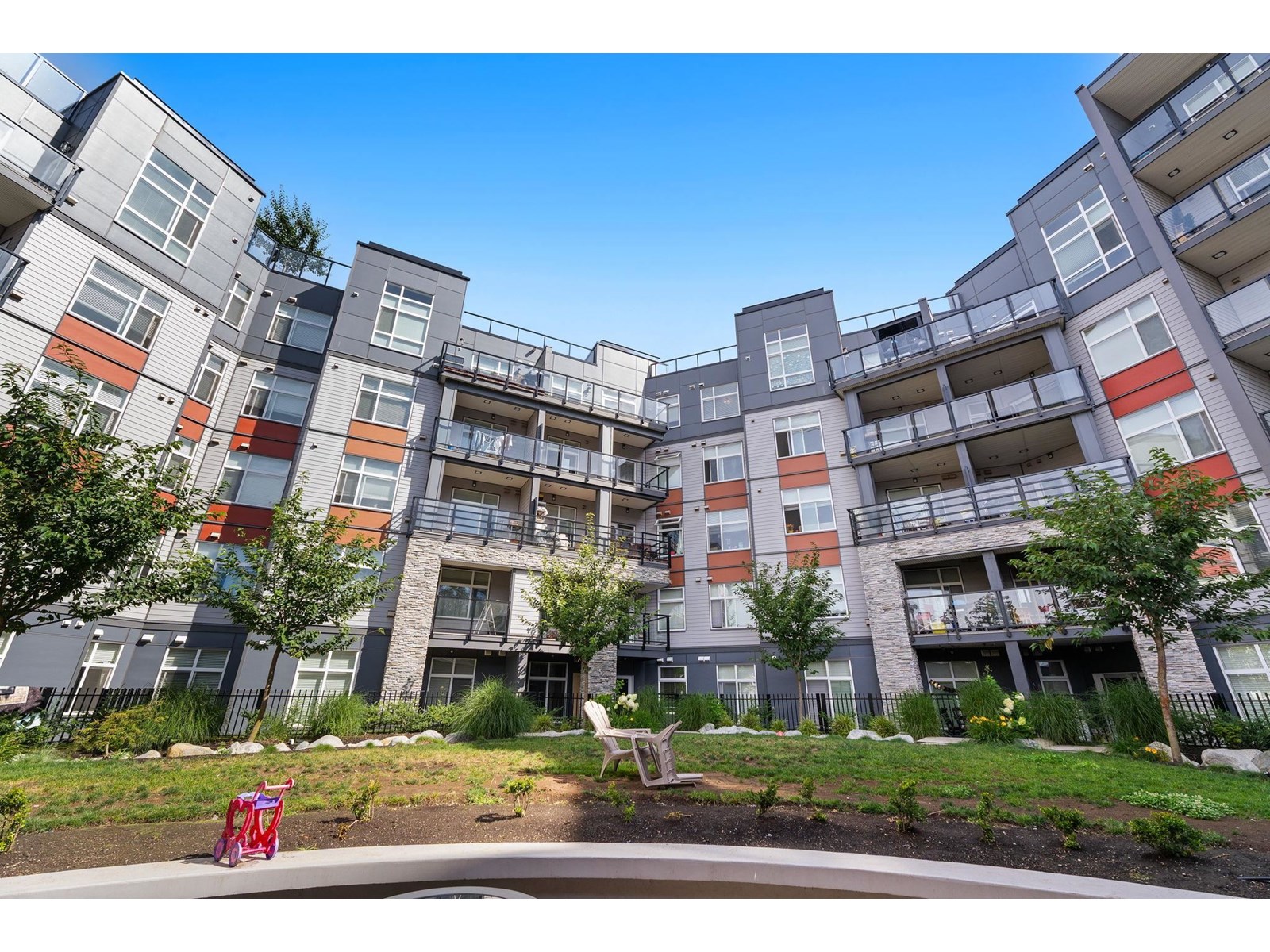 Photo 33 of 418 11077 Ravine Road, Surrey BC