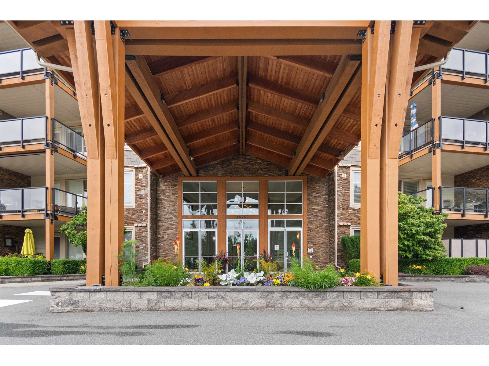 301 45750 KEITH WILSON ROAD, Vedder Crossing, Chilliwack