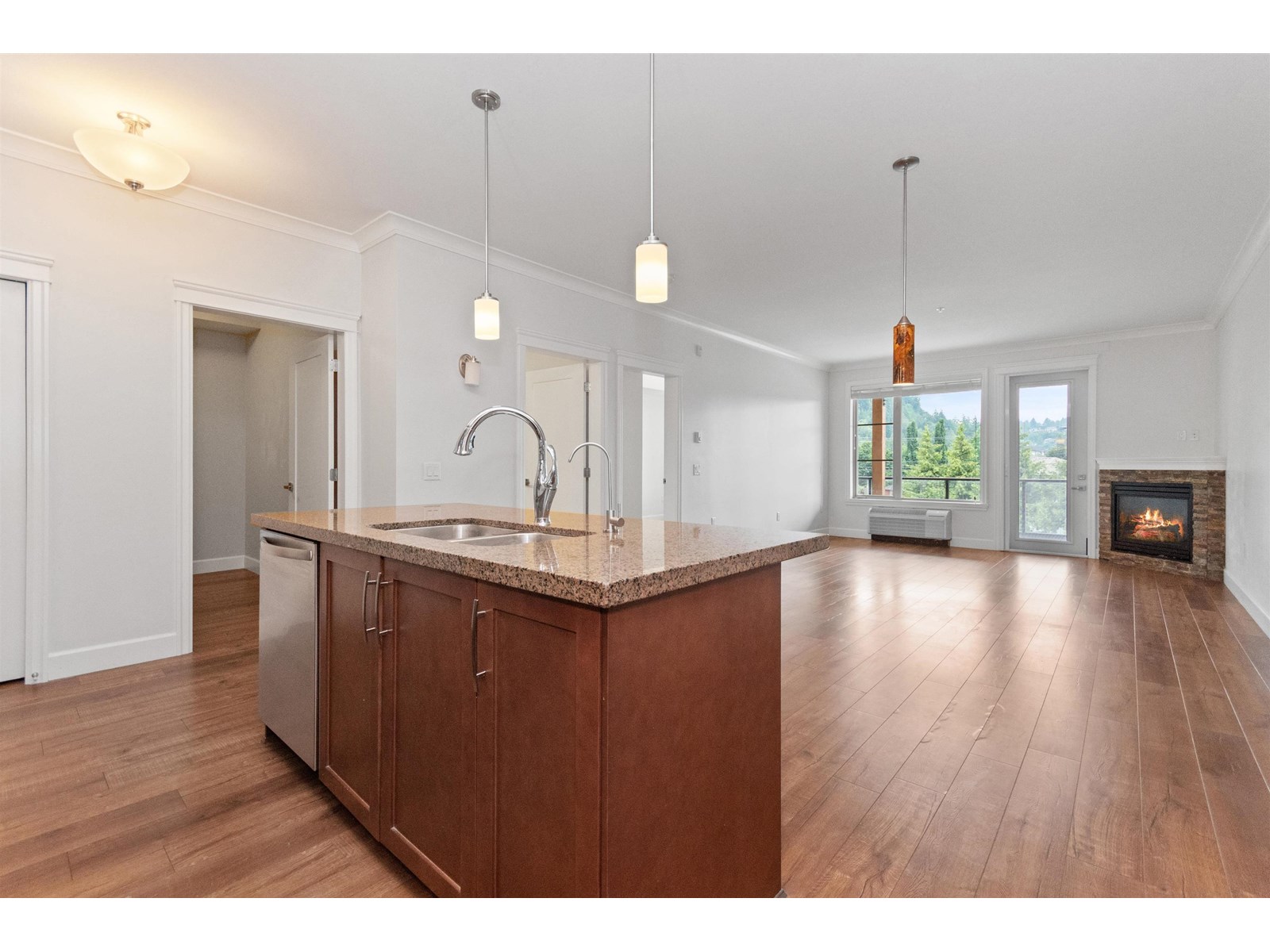 301 45750 KEITH WILSON ROAD, Vedder Crossing, Chilliwack