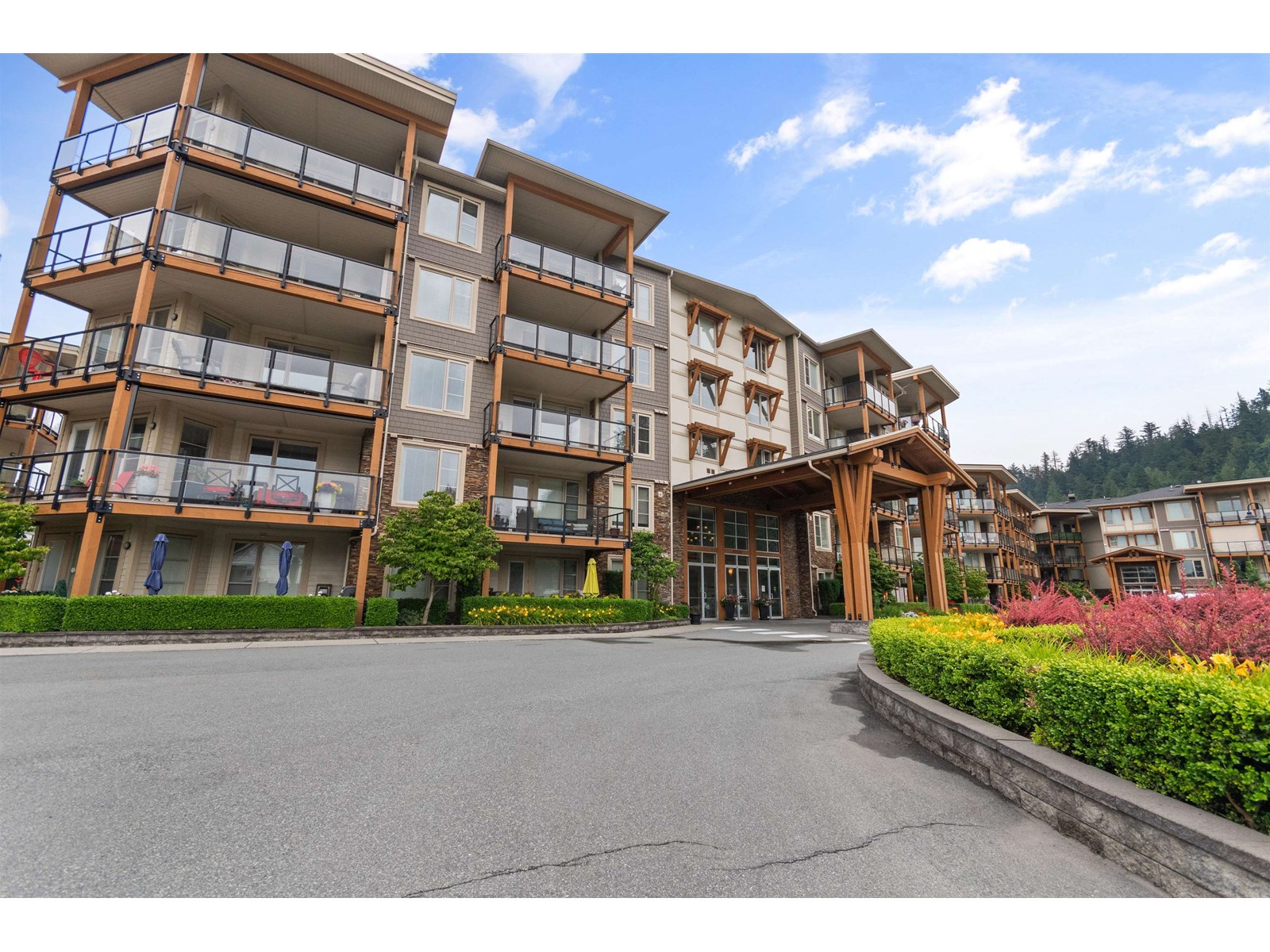 301 45750 KEITH WILSON ROAD, Vedder Crossing, Chilliwack