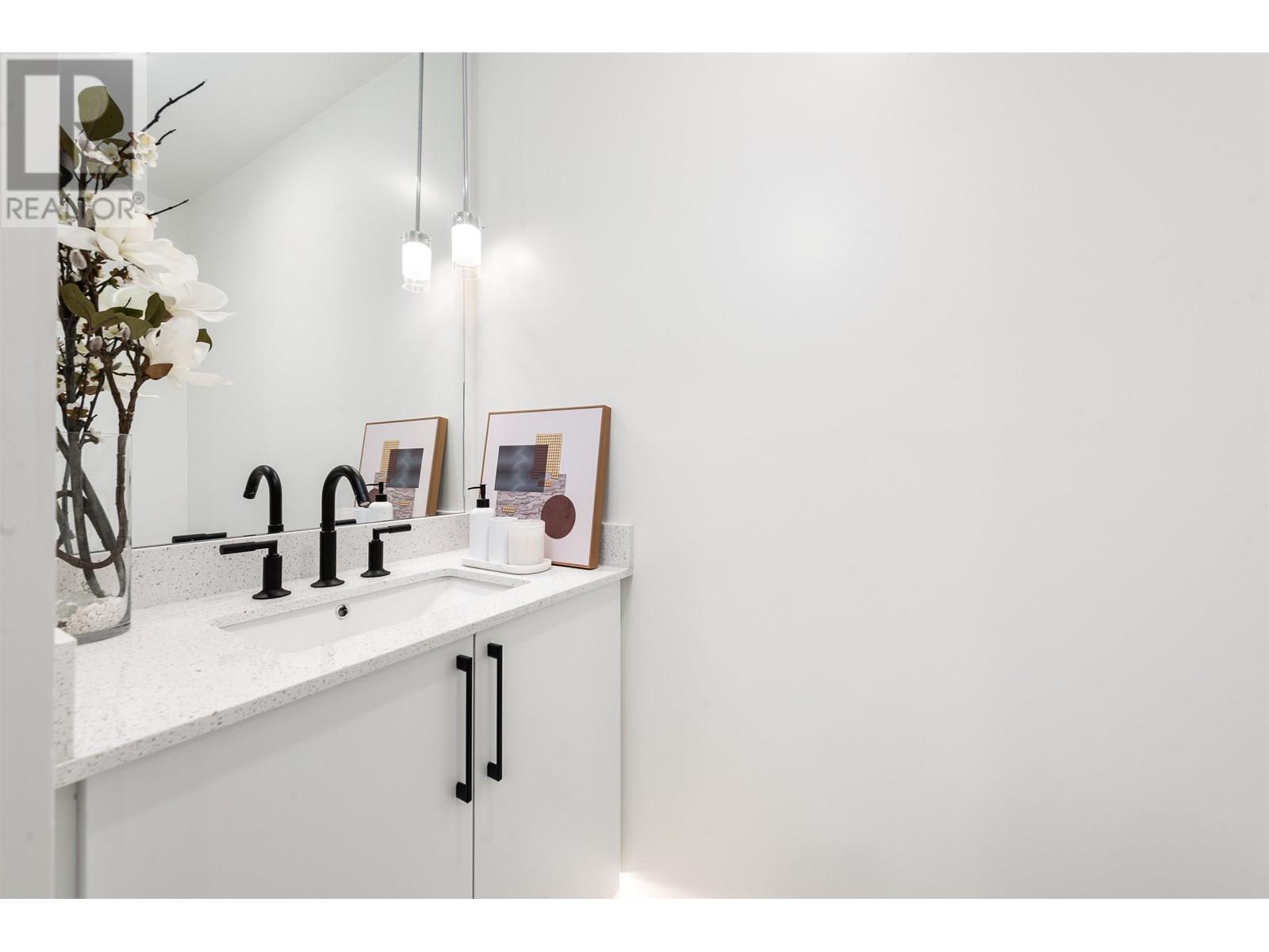 Photo 11 of 135 535 E 2nd Street, North Vancouver BC