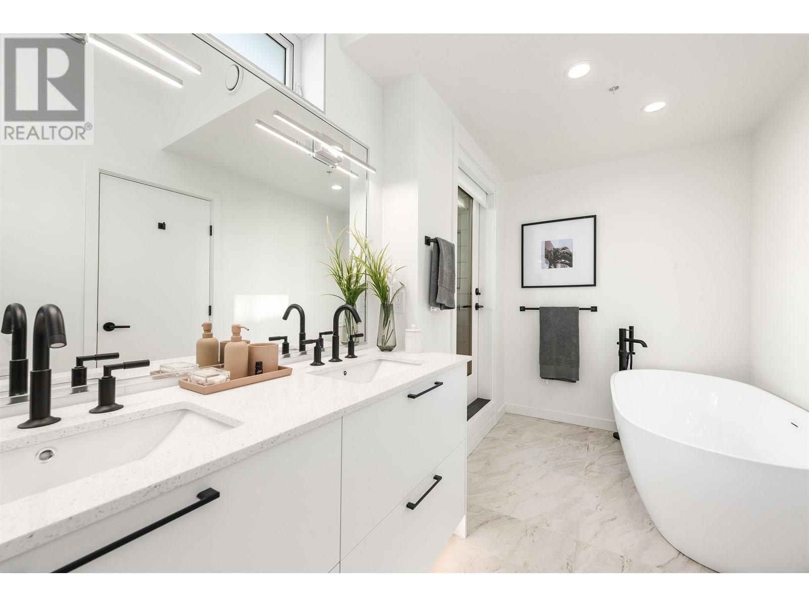 Photo 14 of 135 535 E 2nd Street, North Vancouver BC