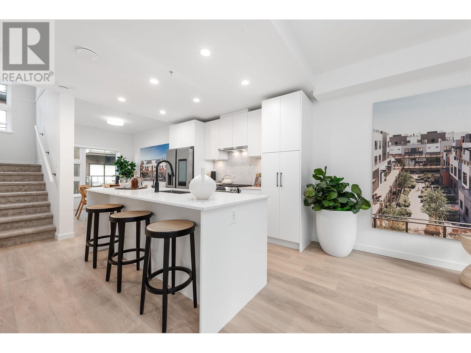 Photo 1 of 135 535 E 2nd Street, North Vancouver BC