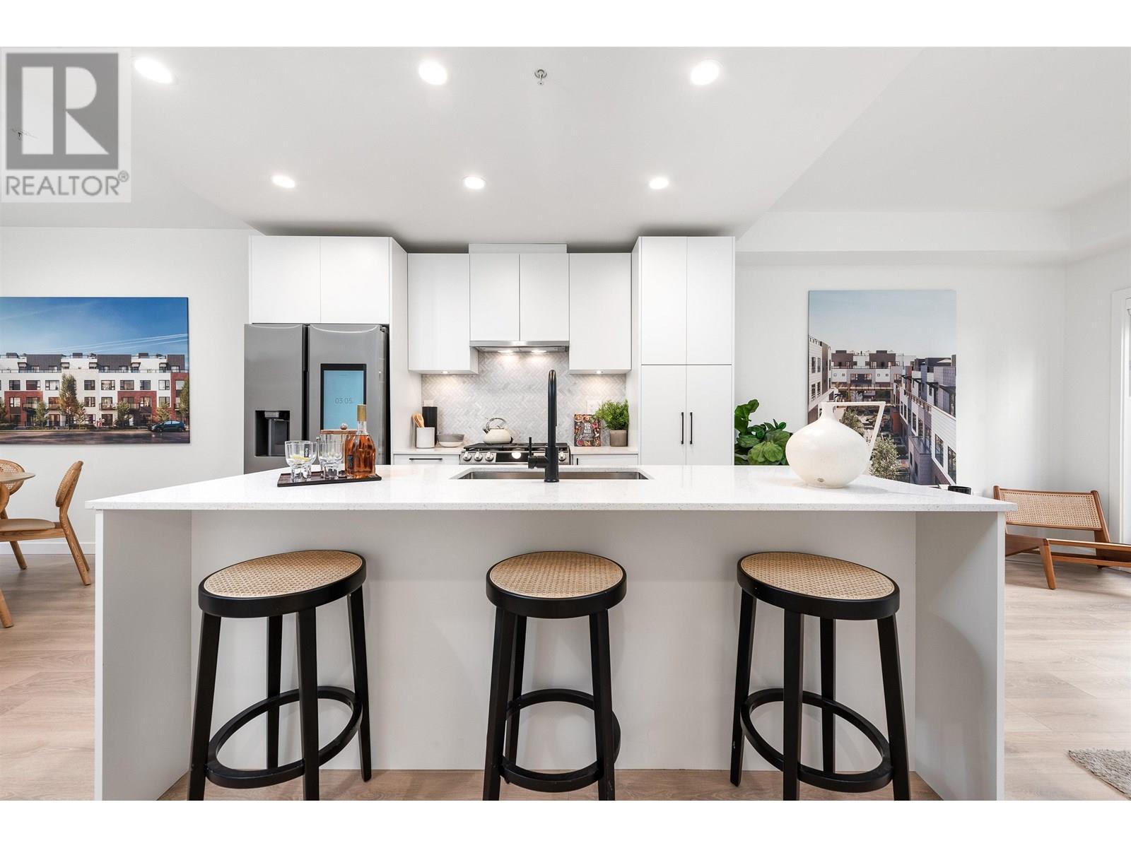 Photo 4 of 135 535 E 2nd Street, North Vancouver BC