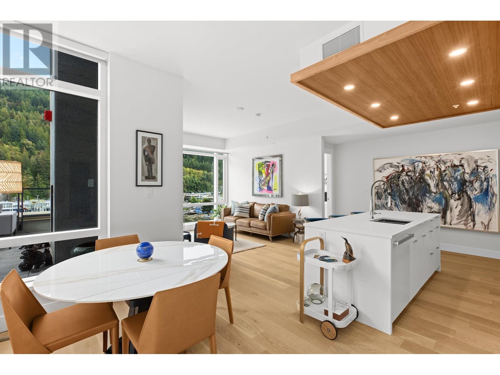 Photo 12 of 706 6707 Nelson Avenue, West Vancouver BC