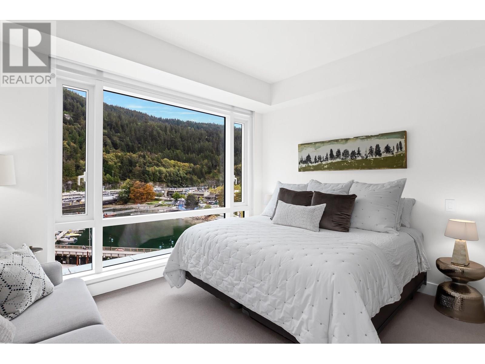 Photo 16 of 706 6707 Nelson Avenue, West Vancouver BC