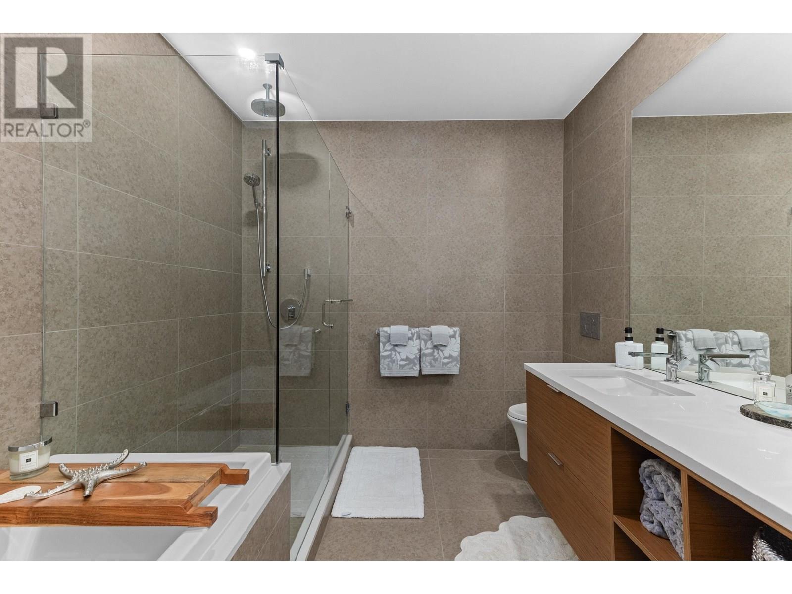 Photo 21 of 706 6707 Nelson Avenue, West Vancouver BC