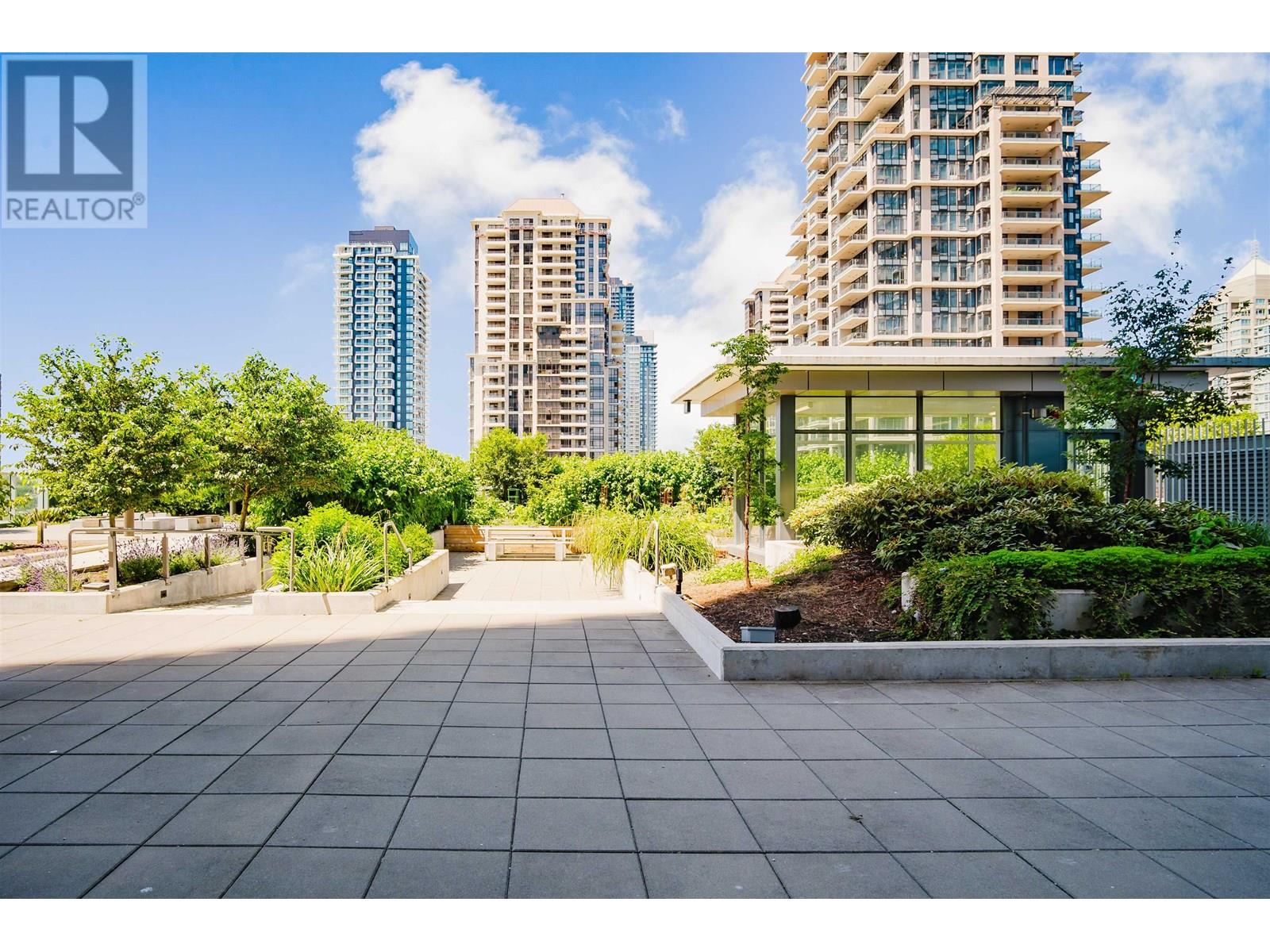 Photo 10 of 3507 2085 Skyline Court, Burnaby BC