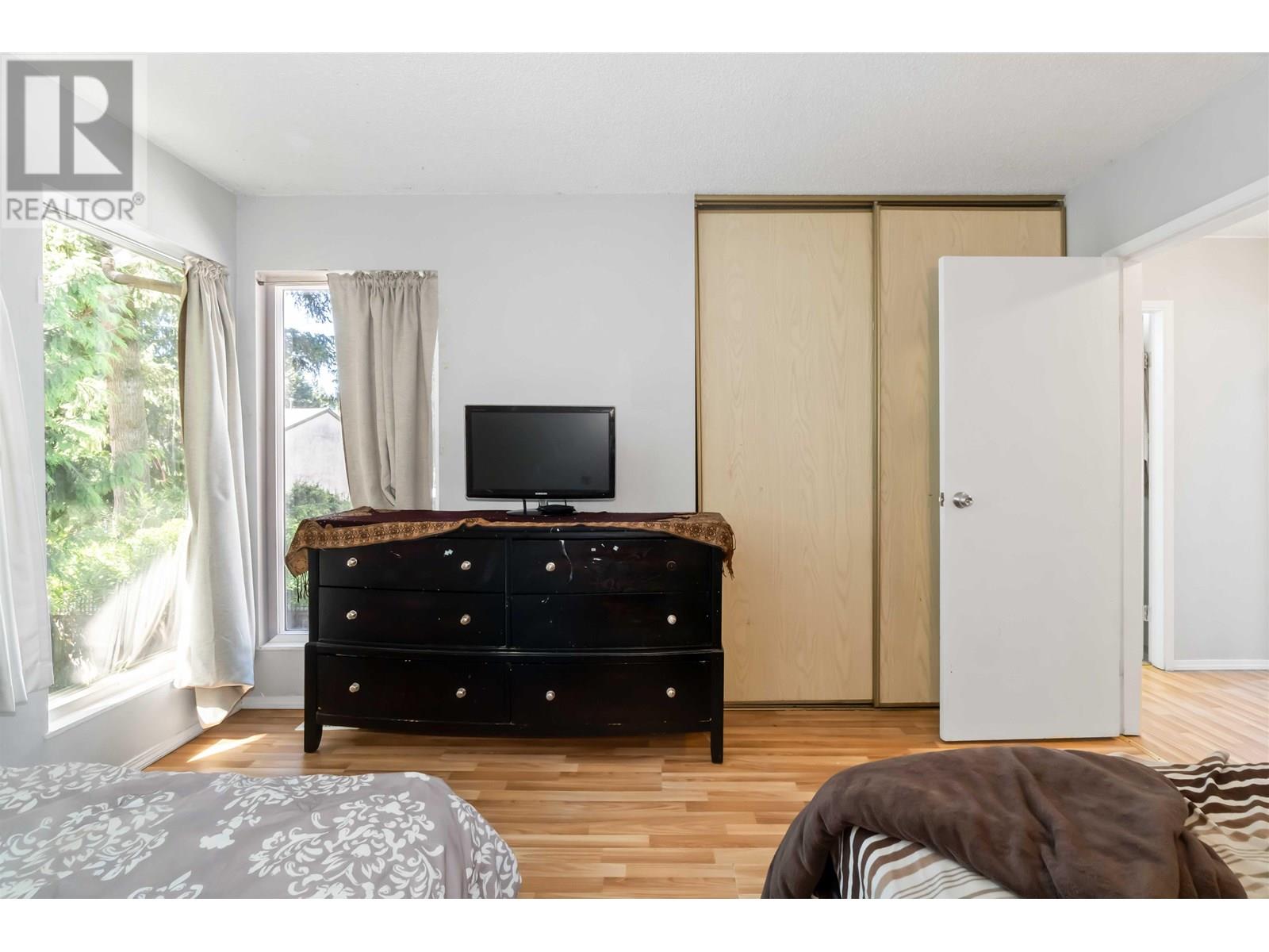 Photo 15 of 881 Pinebrook Place, Coquitlam BC