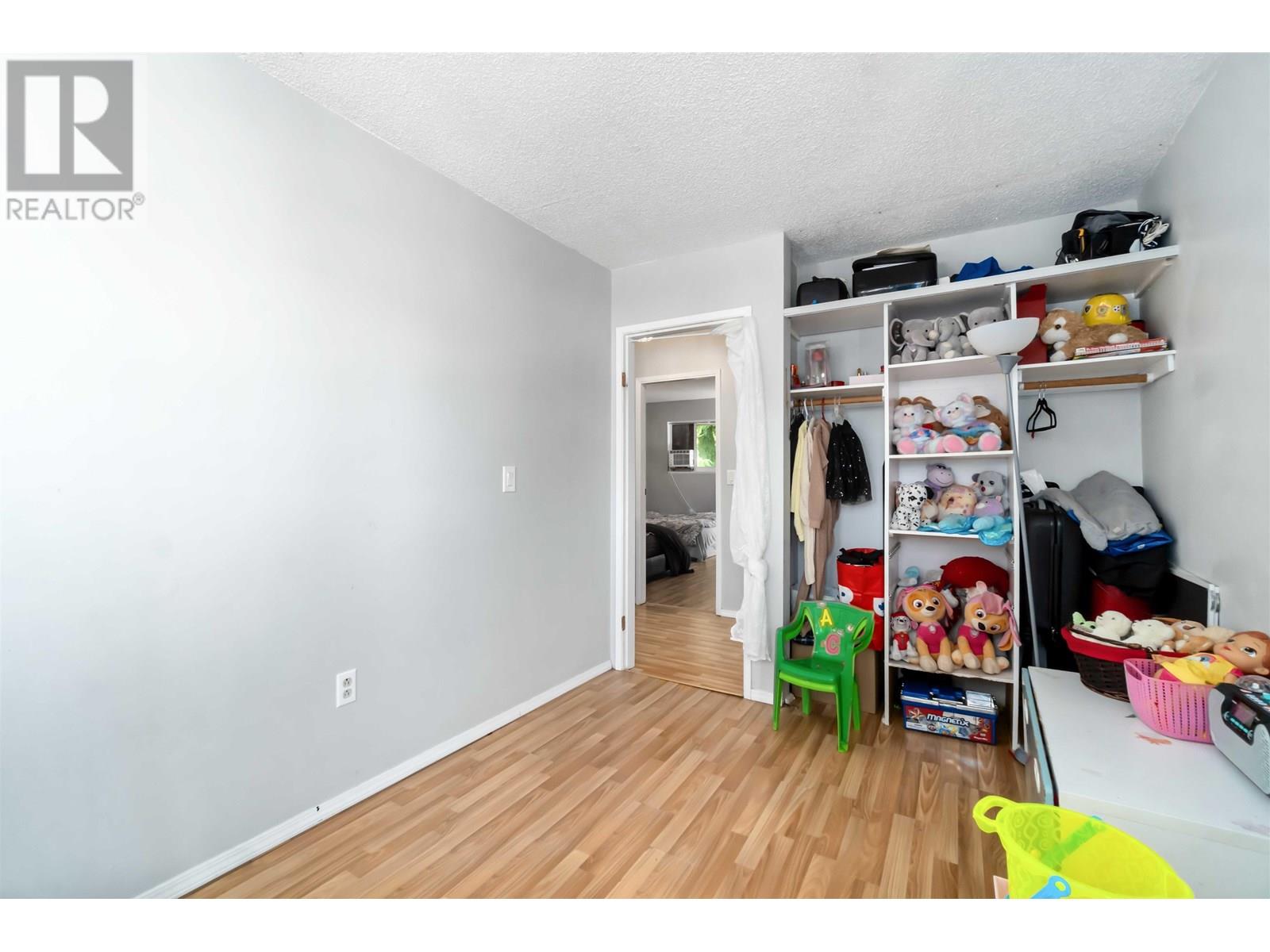Photo 11 of 881 Pinebrook Place, Coquitlam BC