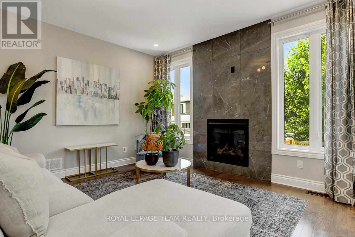 Photo 10 of 879 Percival Crescent, Ottawa ON