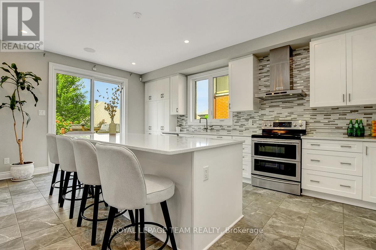 Photo 13 of 879 Percival Crescent, Ottawa ON