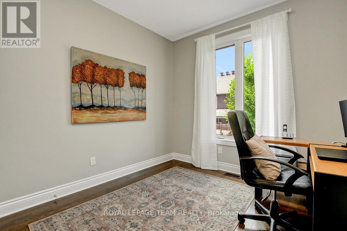 Photo 16 of 879 Percival Crescent, Ottawa ON