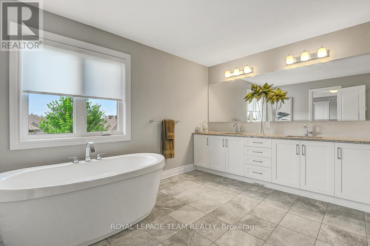 Photo 24 of 879 Percival Crescent, Ottawa ON